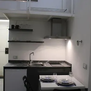 Piccolo Loft A Due Passi Dal Castello , Milano Italia