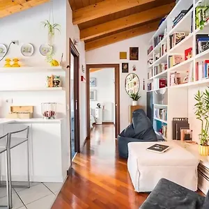 Le Domus Milano_attic With Terrace , Milano Italia